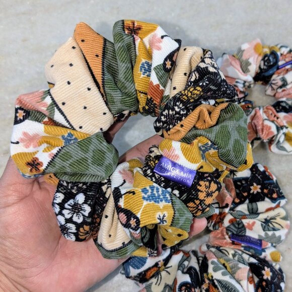 Corduroy scrunchie size large boho pattern hand crafted - Picture 1 of 6